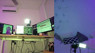 amateur raintree03 flashing ass on live webcam