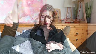 Mary Moon hot solo video