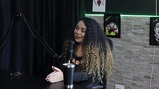 The man couldn't get an erection with two women, and has zero patience - Charllottye (WATCH ON: SHEER/RED)