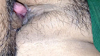 Licking a Full Pussy