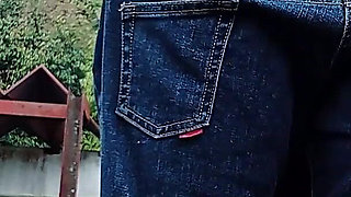 Outdoor Exposure in Ultra-low-rise Jeans