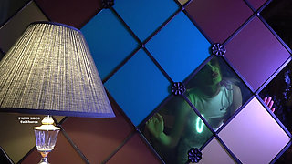 Kiss Your Stepmother as if She Was Your Girlfriend