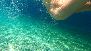 Kinky Couple - Curvy Big Ass Sardinia Beach