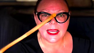 Dominatrix Mistress April - A veery normal day in Mistress Aprils life