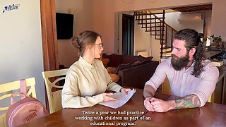 Attractive cougar beauty arousing sex video