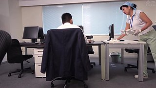 CD2302-Sexually harassing the cleaning lady in the office alone and having her suck the cock