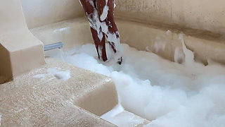 Play with Me in the Bath Tub