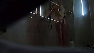 Horny fat arab housewife fingered on amateur hidden cam