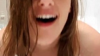 Ebony girl showers her big ass amp masturbating