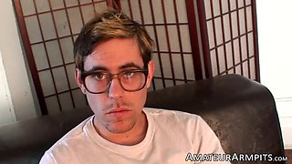 Blondie Richie Jacquelette spunks on his unshaved belly after jacking