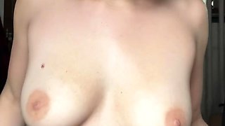 Big boob brunette masturbates on webcam