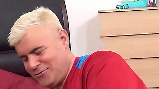 Squirt God Dominates Huge Tits & Giant Ass Jarushka Ross Until She Squirts in His Mouth - Squirt God 4K