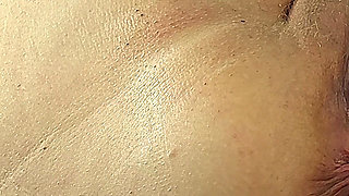 Big Fat Juicy Pussy Old Hijab Woman Likes to Show off Her Big Boobs and Huge Butt for Jerk off Encouragement - BBW SSBBW