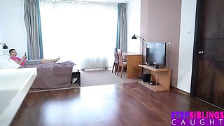 Creampie video with ingenious Rebecca Volpetti and Nikki Nuttz from Step Siblings Caught