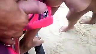 Amateur Girl Shared on the Beach for a 3way