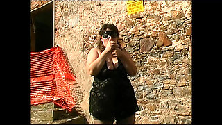 Greedy People Come Out to Covet Pussies