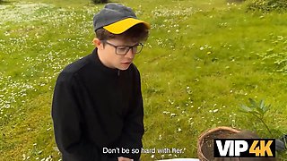 Vip4k. hunt down the snatch