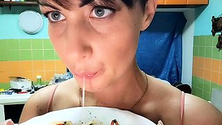 JuliaCrown - Cook disgust food pasta for slave