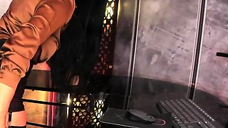 Close up MILF masturbation