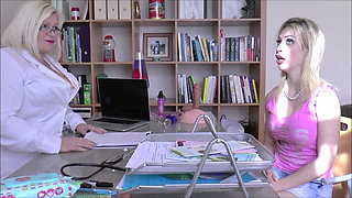 Secretary Lacey Starr loves to pleasure her customers with lesbian activities