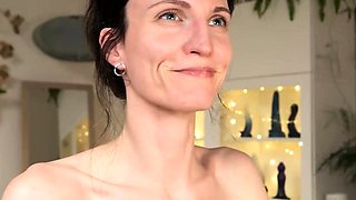 Small titted brunette teen fingering on the bed