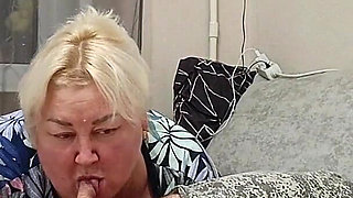 Stepmom Swallows Cum After Deep Blowjob