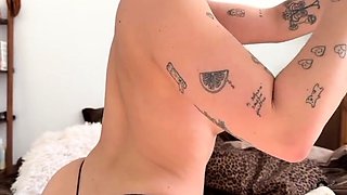 Amateur Webcam Teen Flashes Masturbates