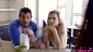Quickie fucking in the kitchen with skinny room-mate Lexi Lore