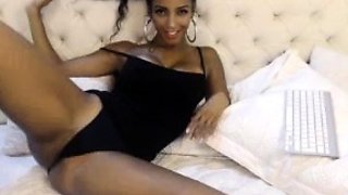 Sexy hottie Anetta Keys enjoys a solo toy masturbation