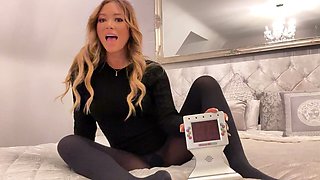 Perfect blond making solo masturbation