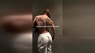 Muscle 18yo Fisting Leak Gym Live