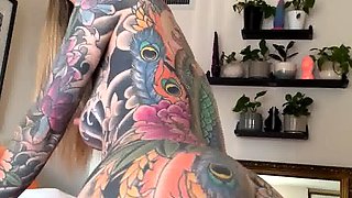 Blonde teen Sierras first erotic masturbation video