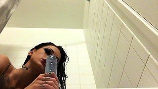 Amateur Teen Brunette masturbate on webcam