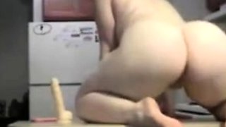 Arab Girl Shows Her Big Ass