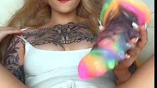 Blonde tight pussy babe has solo toy fun