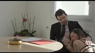 Amateur MILF Gets Rough Doggy Style & Facial From Salesman For Discount - Big Ass Fucked Hard