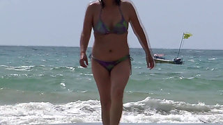 My wife's beautiful stepsister shows off on the beach before fucking her in the ass