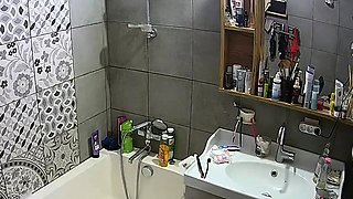 Nice and Hot Amateur Teens on Hidden Cam