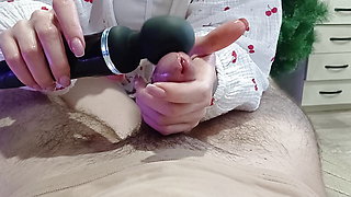 girlfriend extracts sperm using a new vibrator