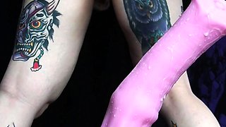 Cute amateur webcam teen girl toying pussy on webcam