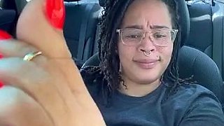 Amateur Foot Fetish Girlfriend Sucks and gives a Footjob