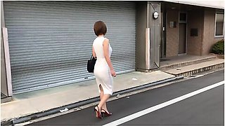 個人撮影巨乳熟女にヒタッと白ワンヒてノーフラ散歩お買い物ホッチか Japanese/hentai/asian/milf/step Mom/big Tits/日本人/熟女/巨乳/素人/潮吹き