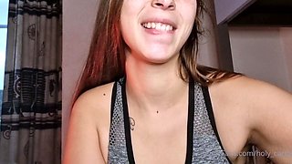 Amateur teen girlfriend toys and sucks cock at home