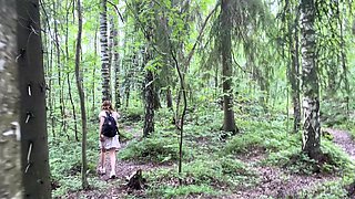 Dirty dude devours lolli in wild outdoors