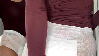 BurstingMeg - No time for toilet just enough time for