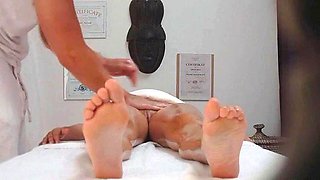 Porn star enjoys the massage
