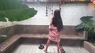 Sensual Moves Under The Open Sky