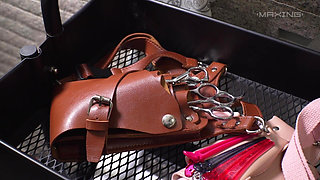 Erotic Massage Parlor: S-class Beauty Puts Her Long Legs to Work