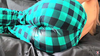 Came Back Horny From a Slumber Party and Squirt in My Pants with a Big Stream From My Pussy