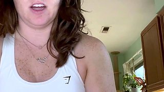 Amateur Outdoor Brunette Masturbates